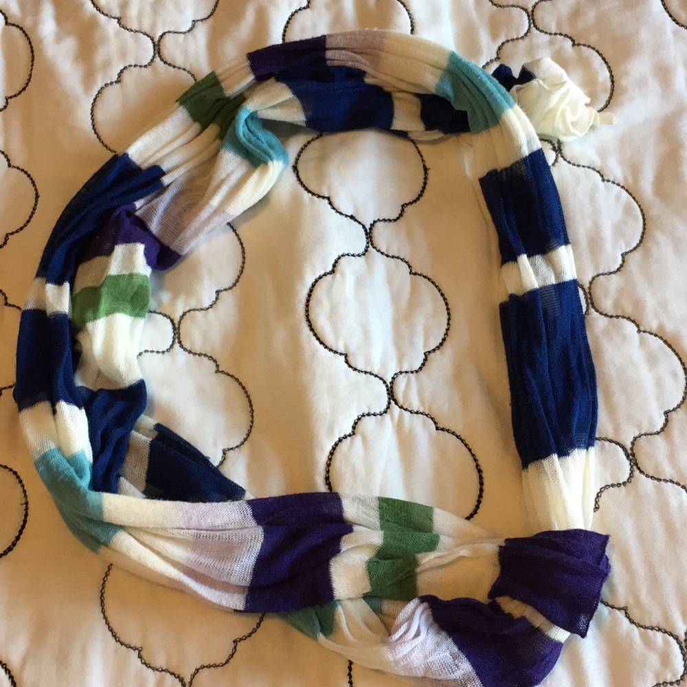 Talbots scarf - Picture 3 of 4